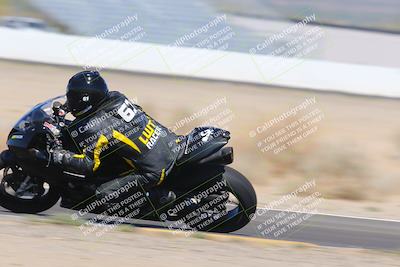 media/Oct-09-2022-SoCal Trackdays (Sun) [[95640aeeb6]]/Turn 15 Inside Distant Pans (1145am)/